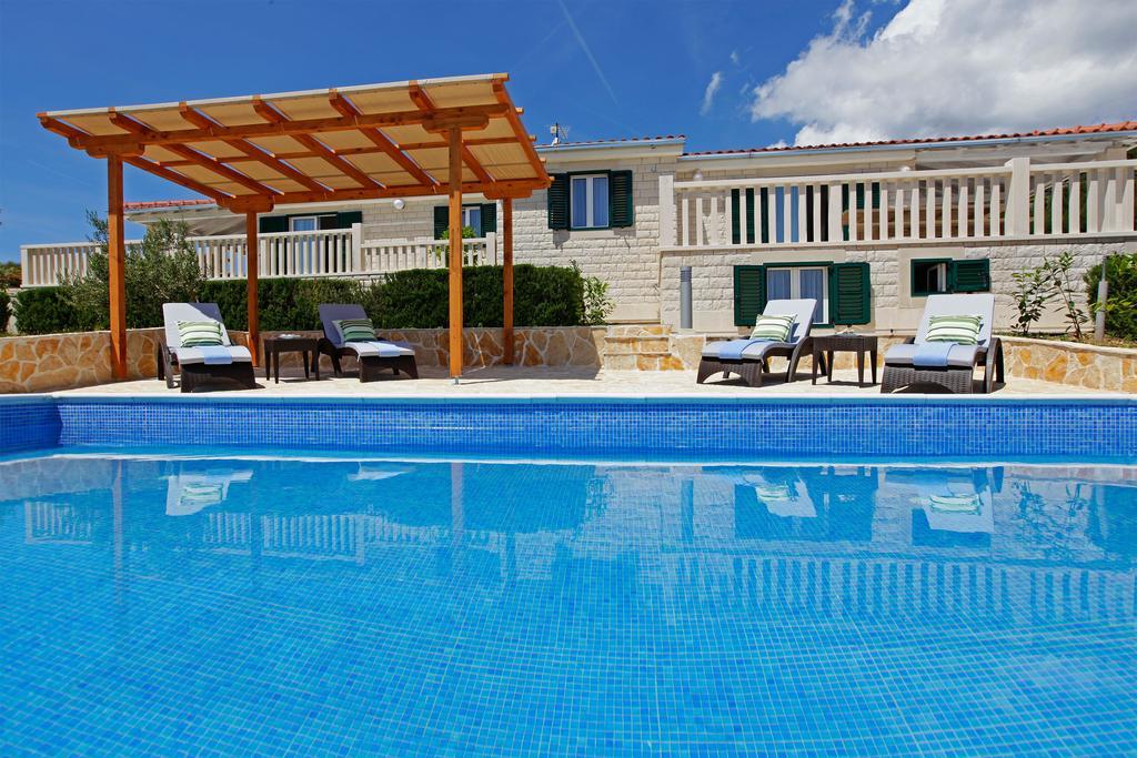 Holiday Homes Oliva Бол Номер фото
